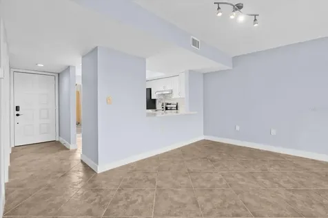 7530 Sunshine Skyway Lane S St Petersburg FL 33711