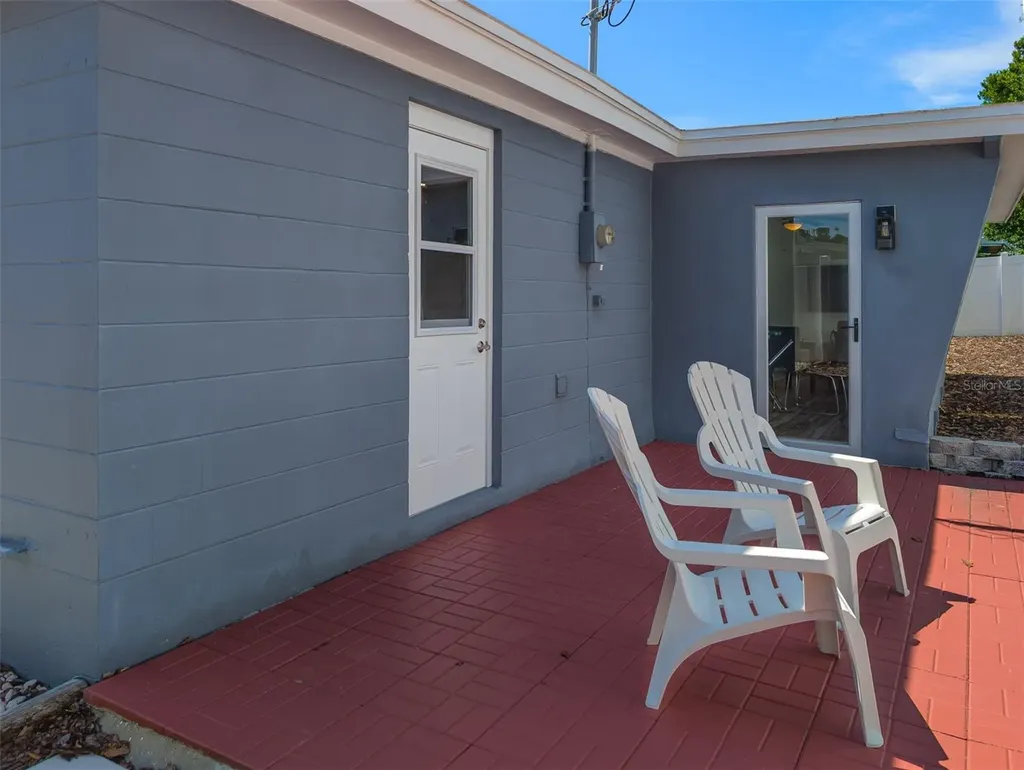 3702 Kingsbury Holiday FL 34691