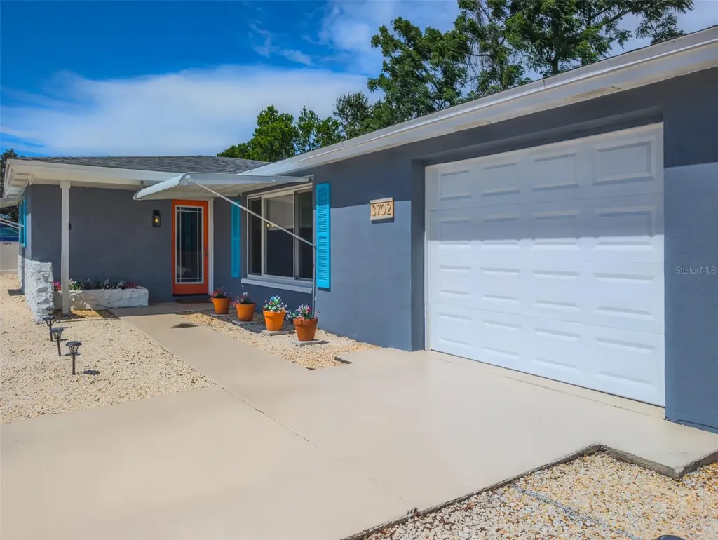 3702 Kingsbury Holiday FL 34691