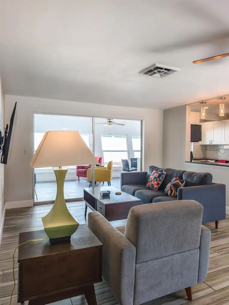 3702 Kingsbury Holiday FL 34691
