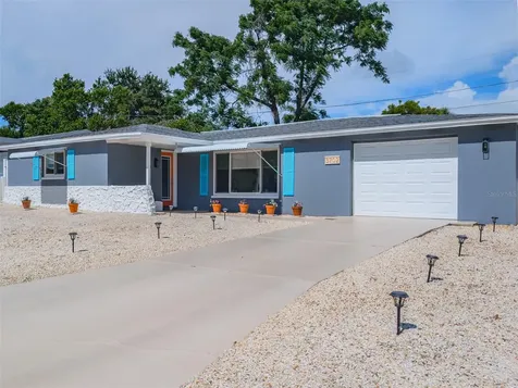 3702 Kingsbury Holiday FL 34691