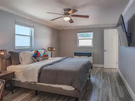 3702 Kingsbury Holiday FL 34691
