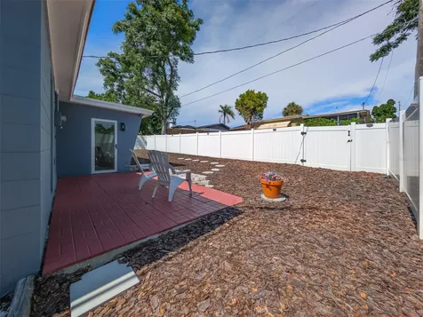 3702 Kingsbury Holiday FL 34691