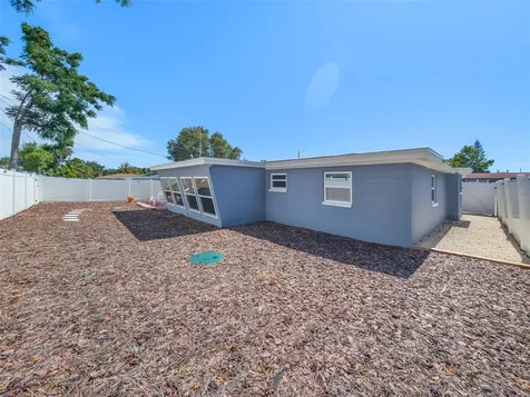3702 Kingsbury Holiday FL 34691