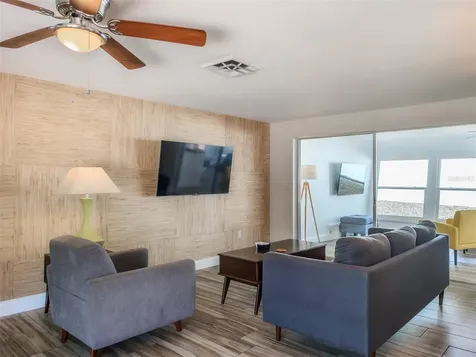 3702 Kingsbury Holiday FL 34691