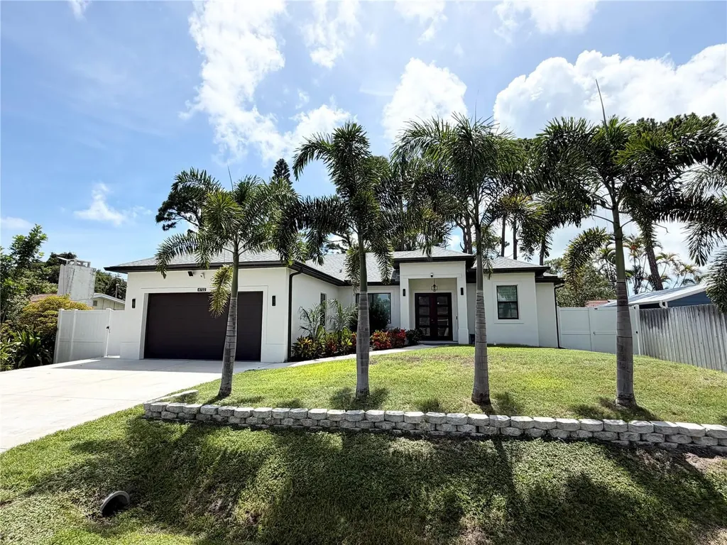 4722 Neptune Road Venice FL 34293