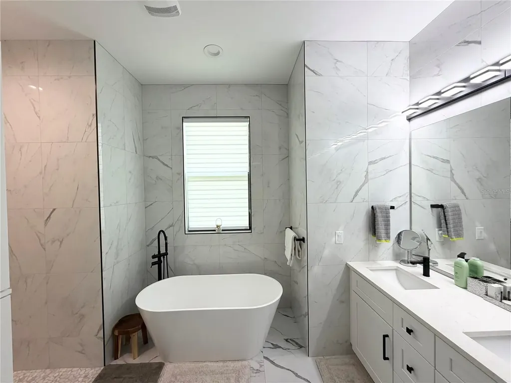 4722 Neptune Road Venice FL 34293