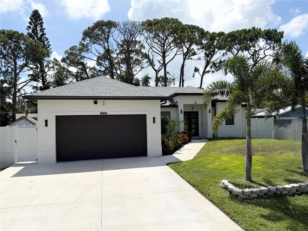 4722 Neptune Road Venice FL 34293