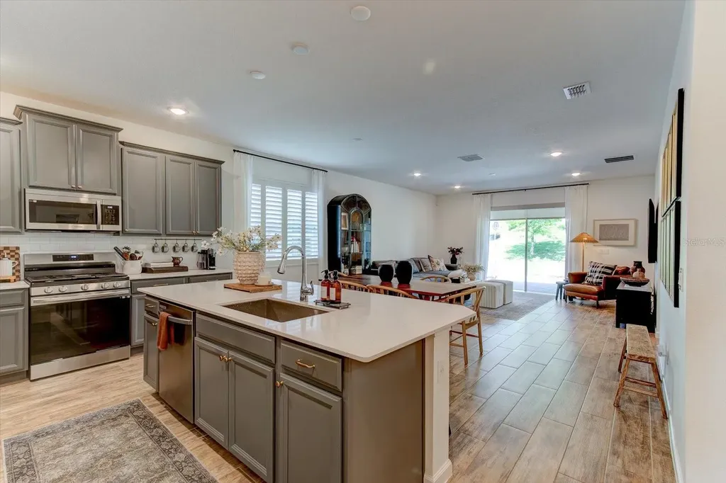 2403 Natoma Boulevard Mount Dora FL 32757