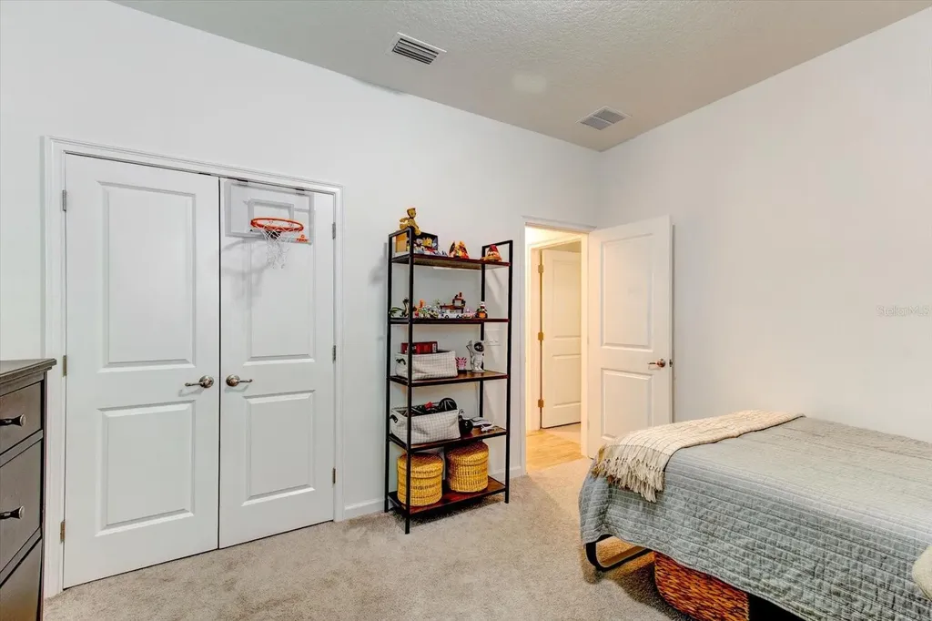 2403 Natoma Boulevard Mount Dora FL 32757
