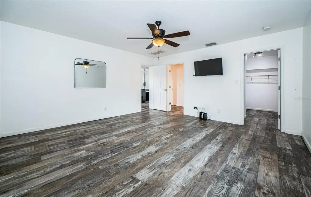 149 Seahorse Drive SE St Petersburg FL 33705