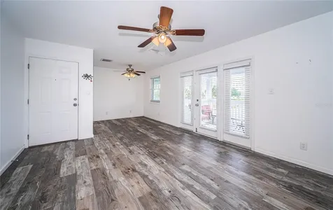 149 Seahorse Drive SE St Petersburg FL 33705