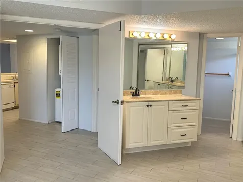 19505 Quesada Avenue Port Charlotte FL 33948