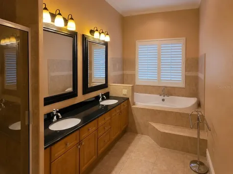 4907 Bayshore Boulevard Tampa FL 33611
