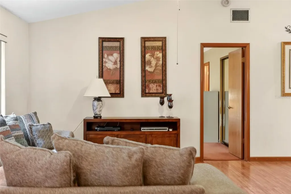 1047 W Samms Avenue Port Orange FL 32129