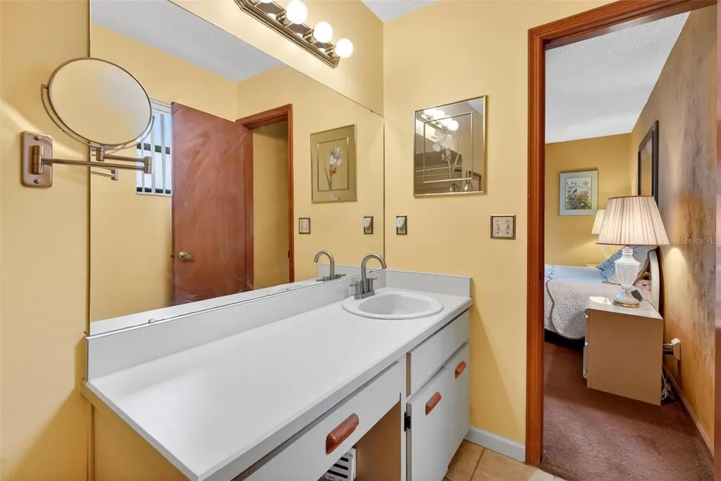 1047 W Samms Avenue Port Orange FL 32129