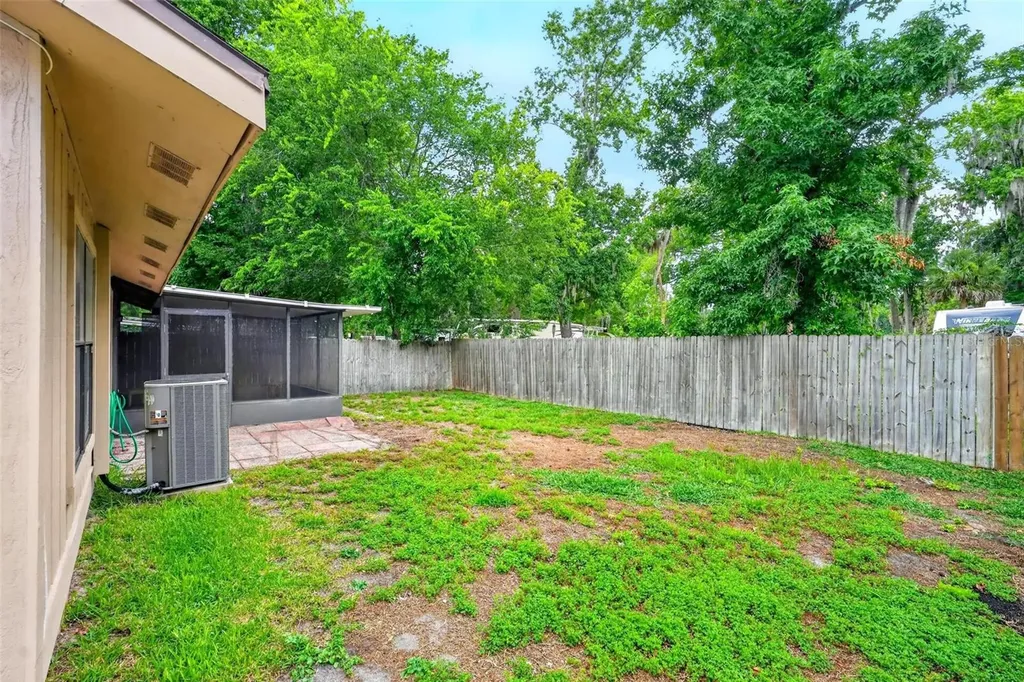 1047 W Samms Avenue Port Orange FL 32129