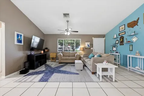 7323 Skyview Avenue New Port Richey FL 34653