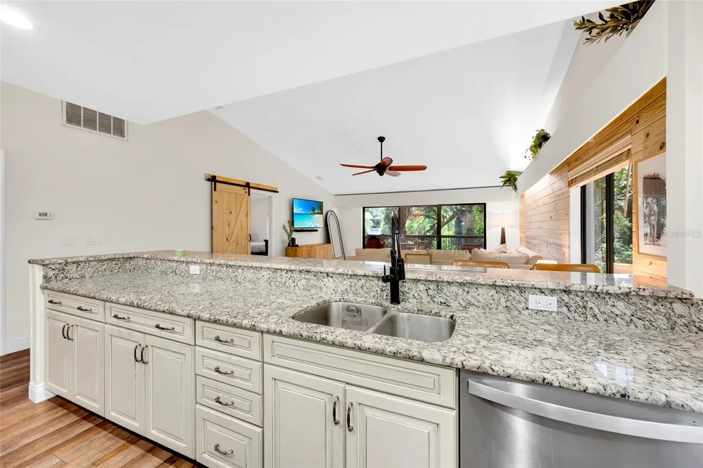 1900 Whispering Way Tarpon Springs FL 34689