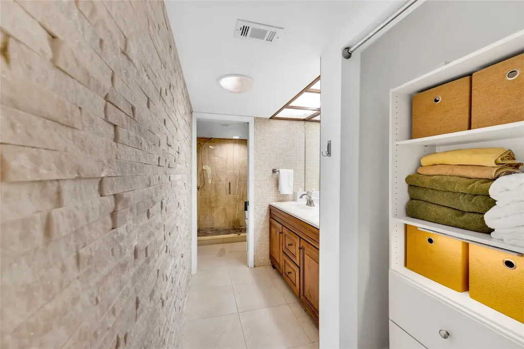 1900 Whispering Way Tarpon Springs FL 34689
