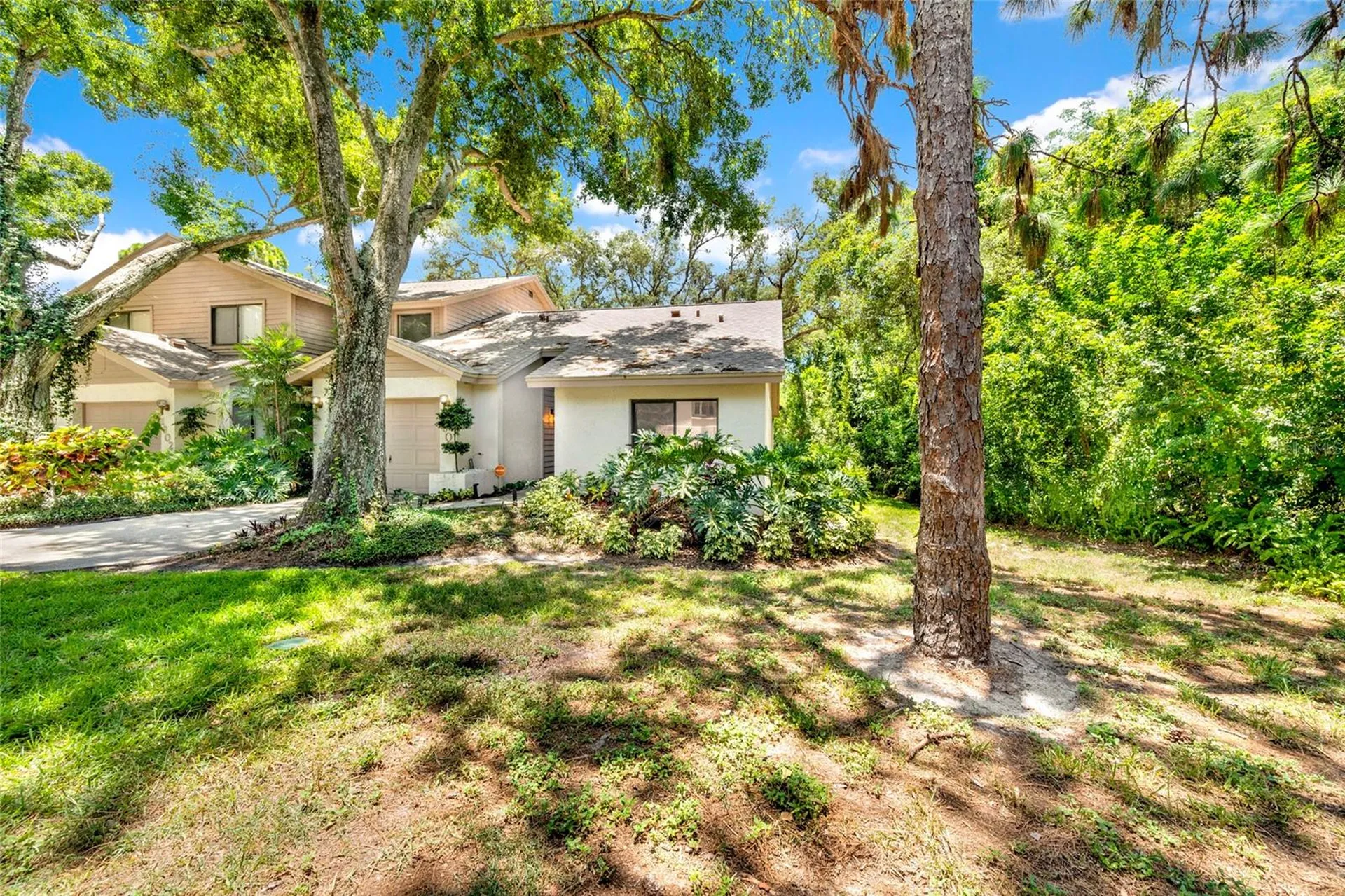 1900 Whispering Way Tarpon Springs FL 34689
