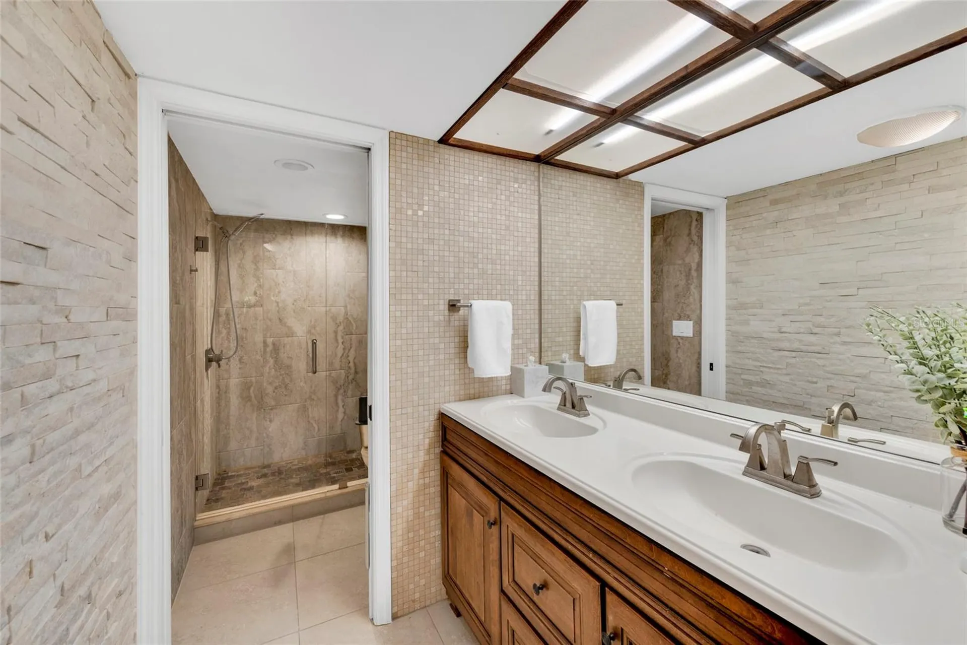1900 Whispering Way Tarpon Springs FL 34689