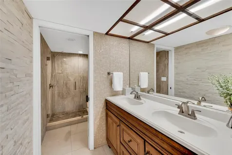 1900 Whispering Way Tarpon Springs FL 34689