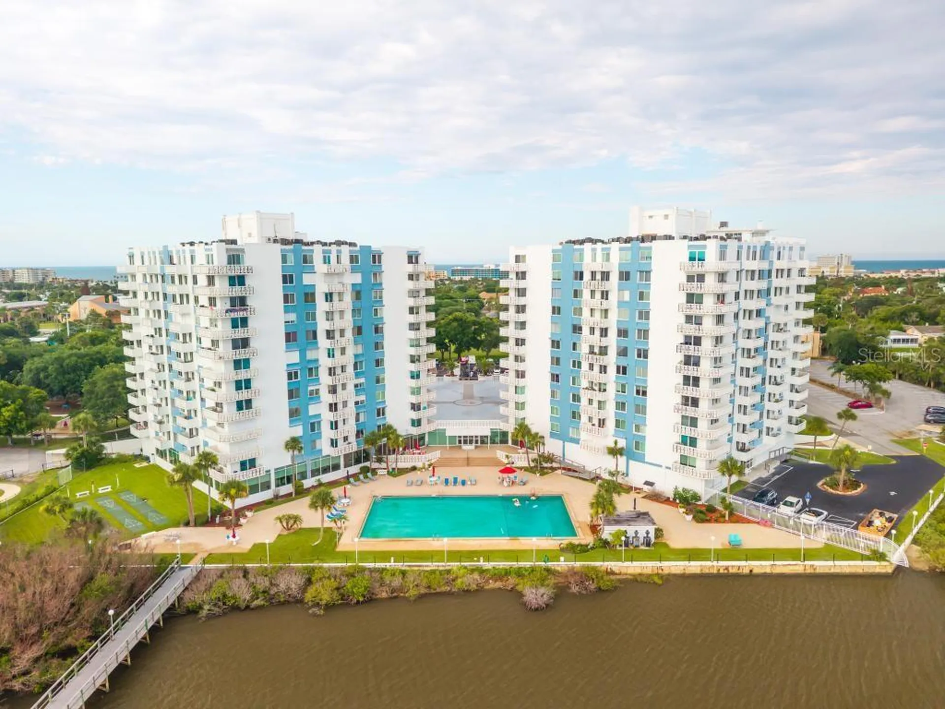 925 N Halifax Avenue Daytona Beach FL 32118