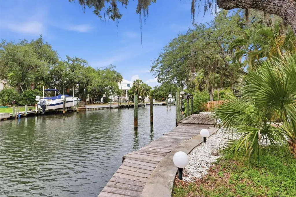 1232 Northport Drive Sarasota FL 34242