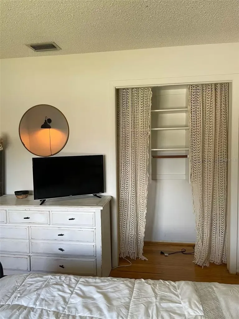 2107 Grove Valley Palm Harbor FL 34683