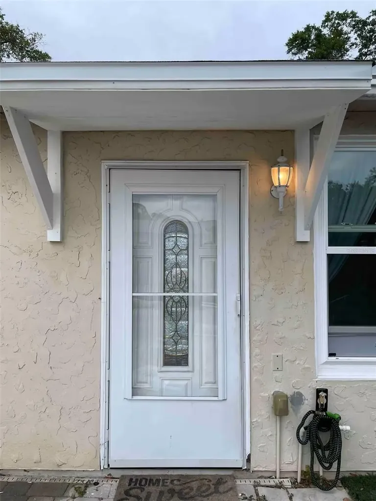 2107 Grove Valley Palm Harbor FL 34683