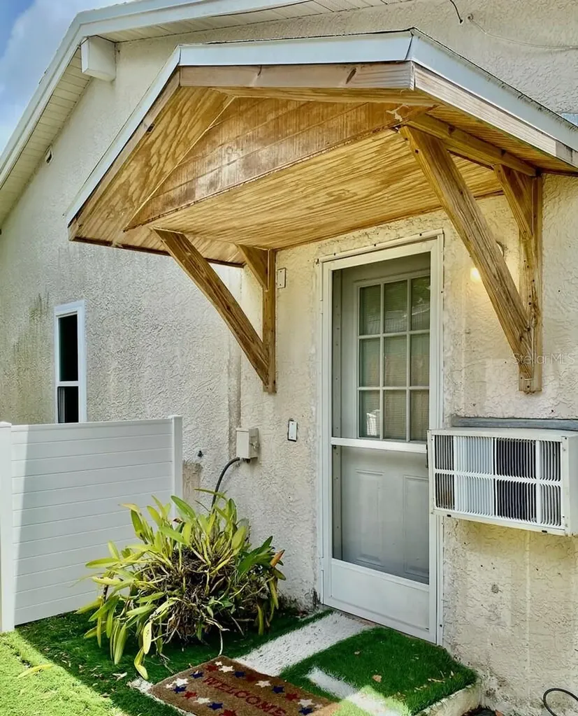 2107 Grove Valley Palm Harbor FL 34683