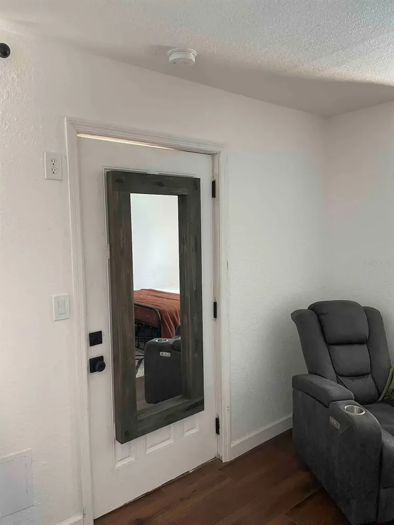 2107 Grove Valley Palm Harbor FL 34683