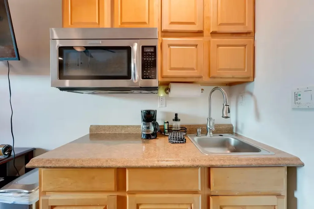 2107 Grove Valley Palm Harbor FL 34683