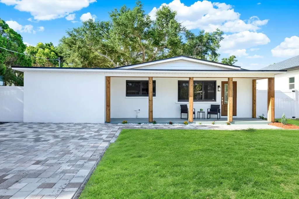 4510 W Price Avenue Tampa FL 33611