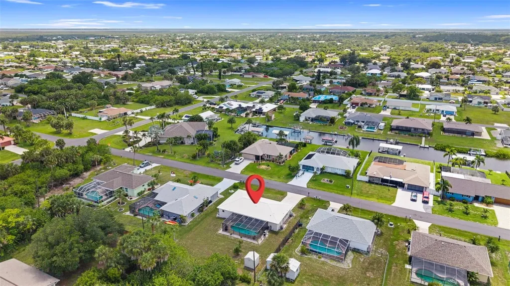 18701 Countryman Avenue Port Charlotte FL 33948