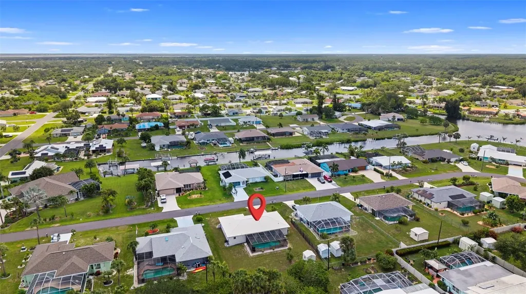 18701 Countryman Avenue Port Charlotte FL 33948