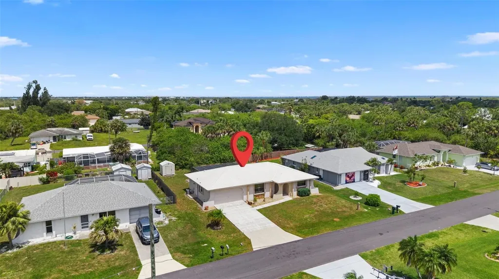 18701 Countryman Avenue Port Charlotte FL 33948