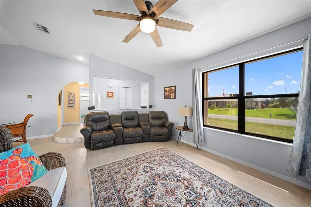 18701 Countryman Avenue Port Charlotte FL 33948