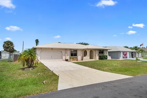 18701 Countryman Avenue Port Charlotte FL 33948