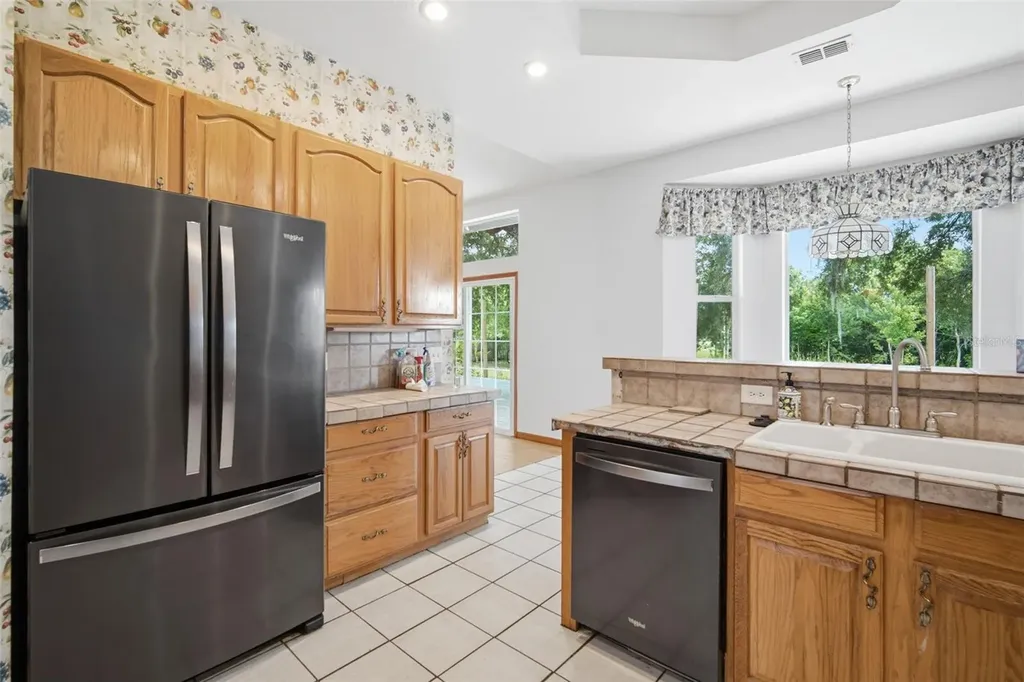 6611 W Knights Griffin Road Plant City FL 33565