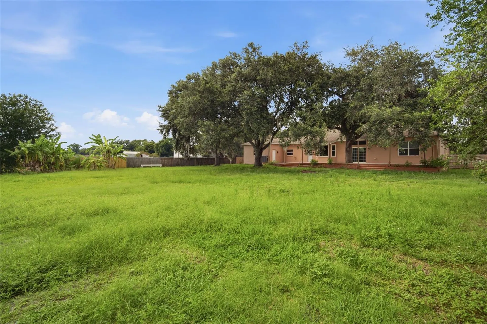 6611 W Knights Griffin Road Plant City FL 33565
