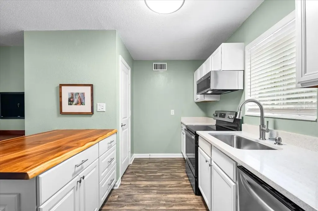 507 NW 39th Road Gainesville FL 32607