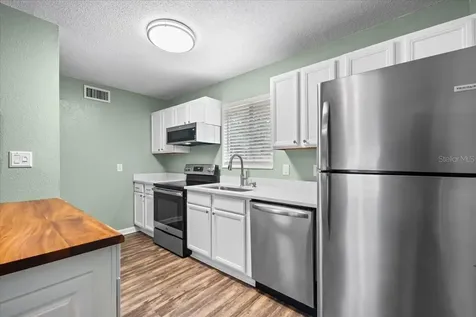 507 NW 39th Road Gainesville FL 32607