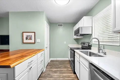 507 NW 39th Road Gainesville FL 32607