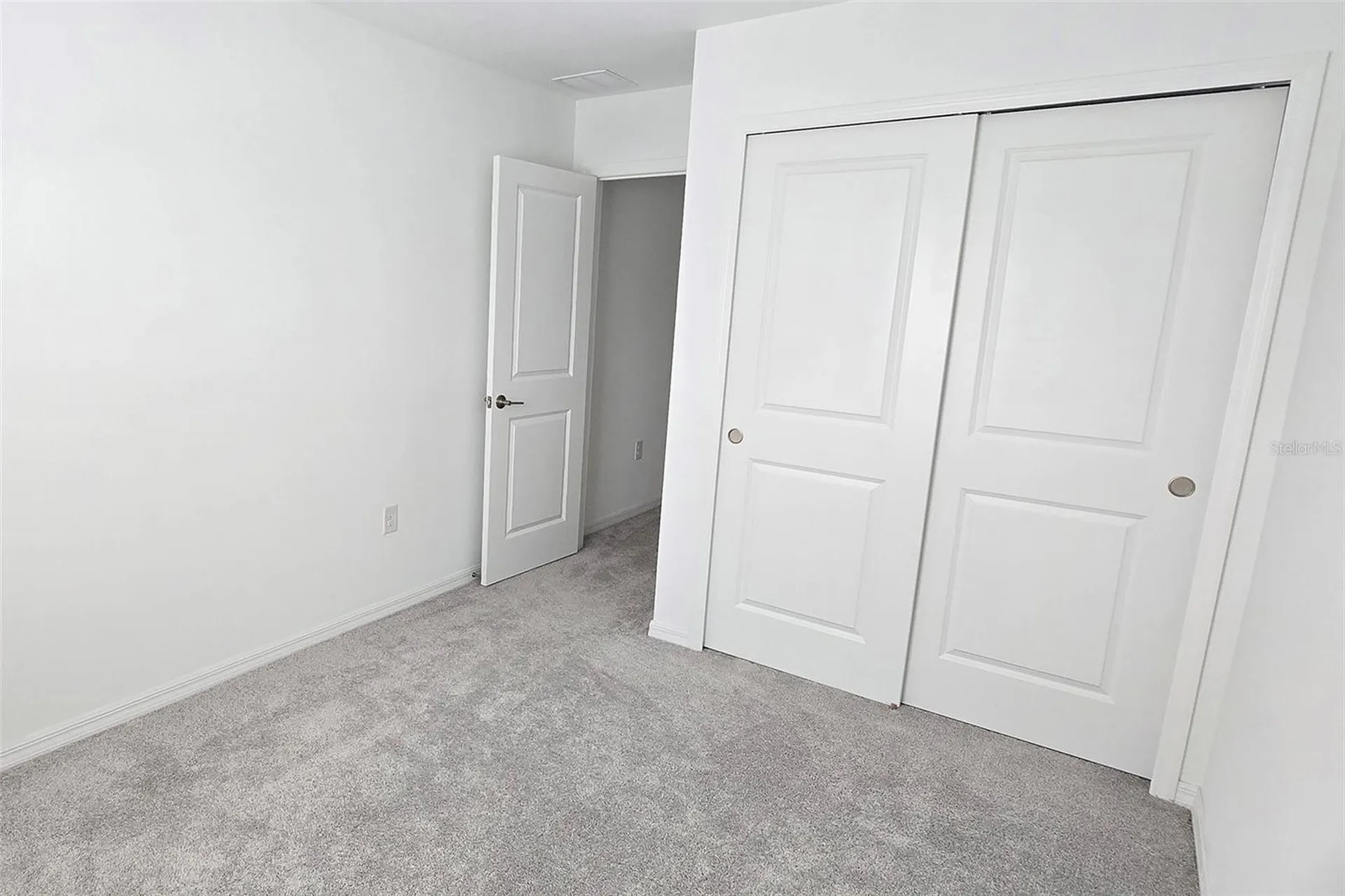 2978 Canary Avenue Davenport FL 33837