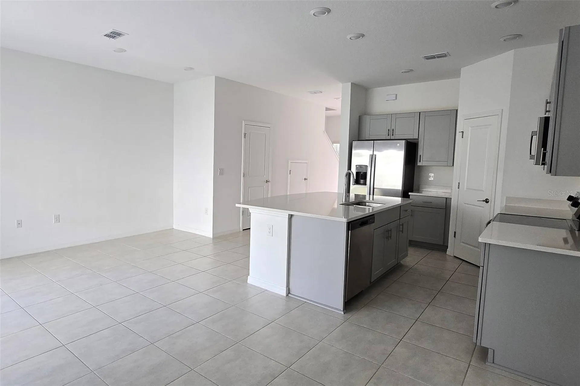 2978 Canary Avenue Davenport FL 33837