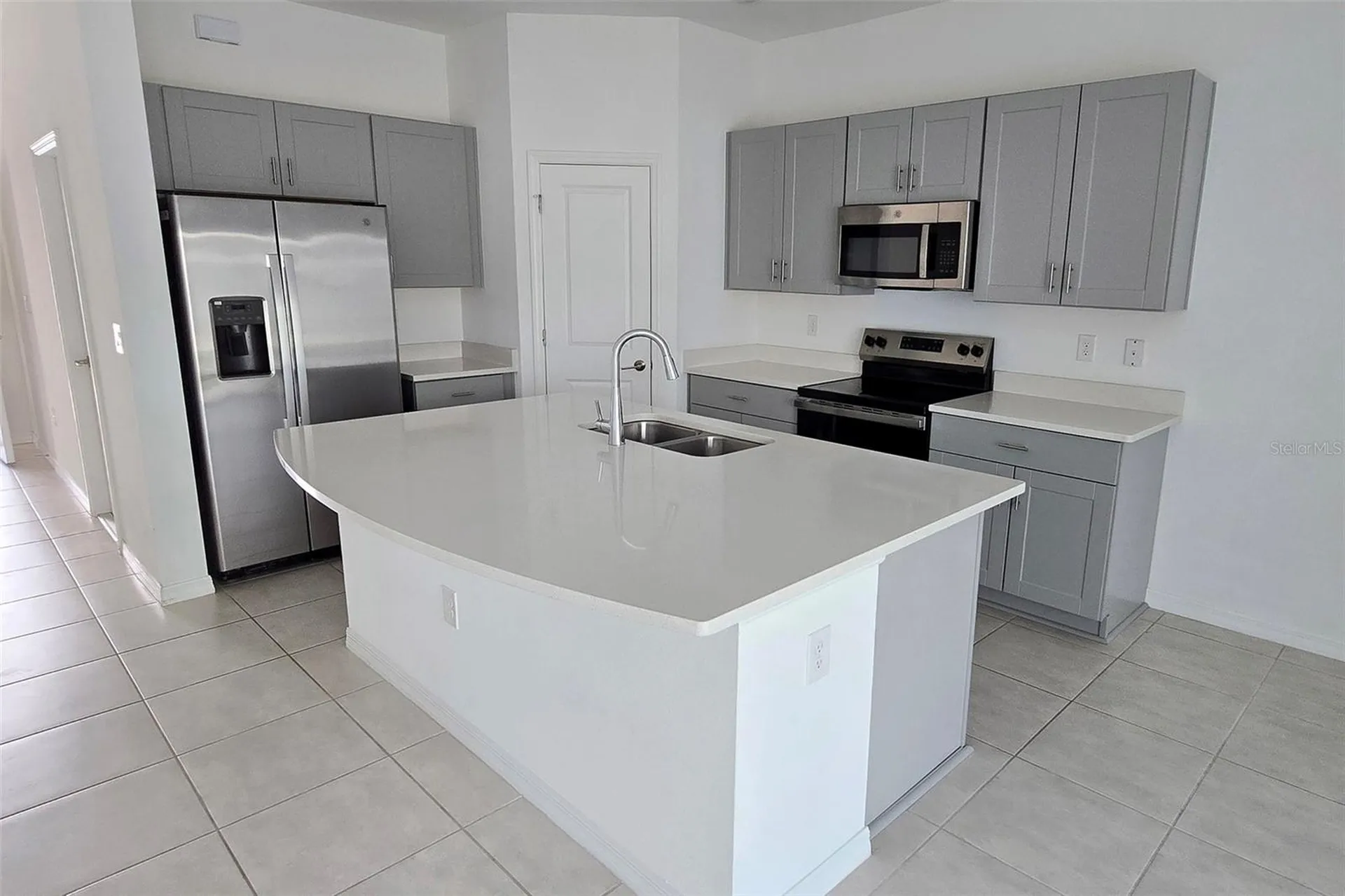 2978 Canary Avenue Davenport FL 33837