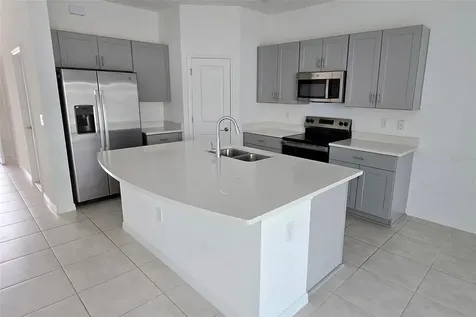 2978 Canary Avenue Davenport FL 33837