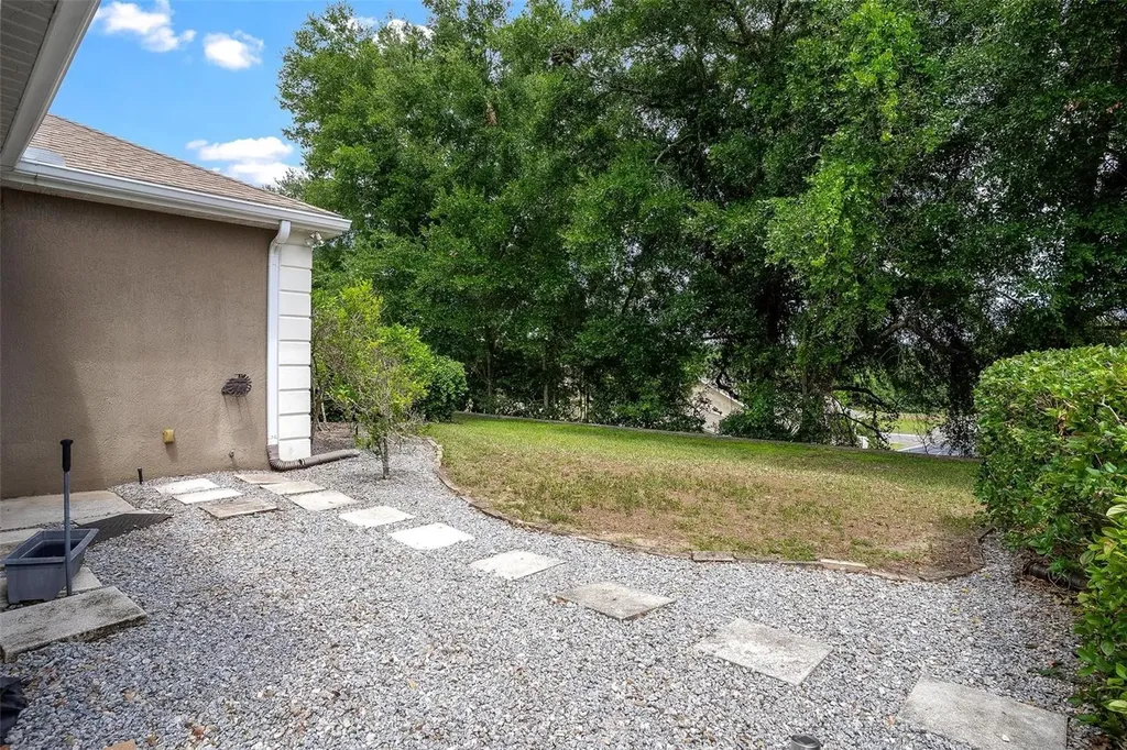 6200 Topsail Road Lady Lake FL 32159